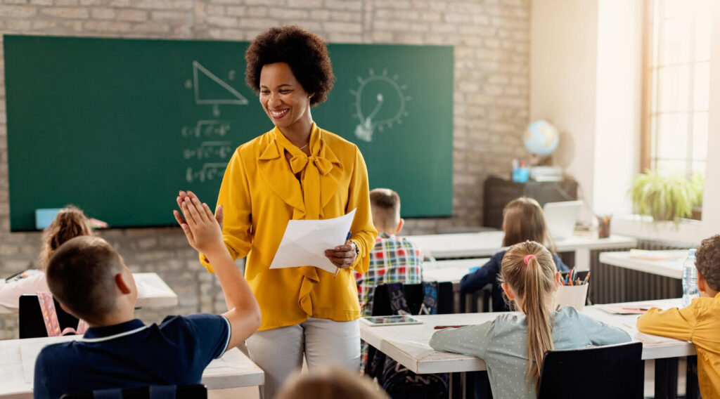 Iluminando o cérebro e rastreando o olhar: novas perspectivas de estudos em neurociência e educação