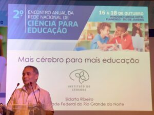 Modelo de ensino precisa levar em conta a ciência