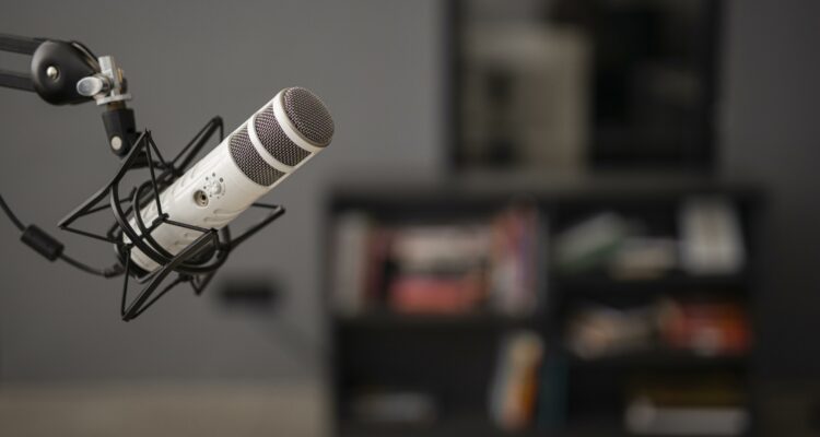 Nova temporada do podcast Educação tem Ciência